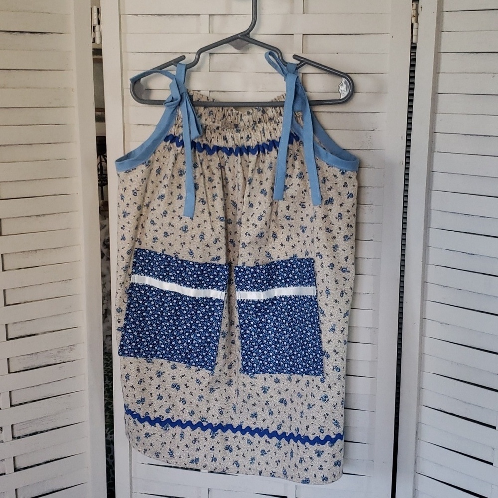 Handmade shoulder strap floral vintage style girls dress